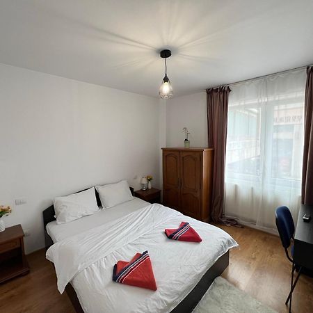 2 Rooms Apartment City Center Iasi Luaran gambar