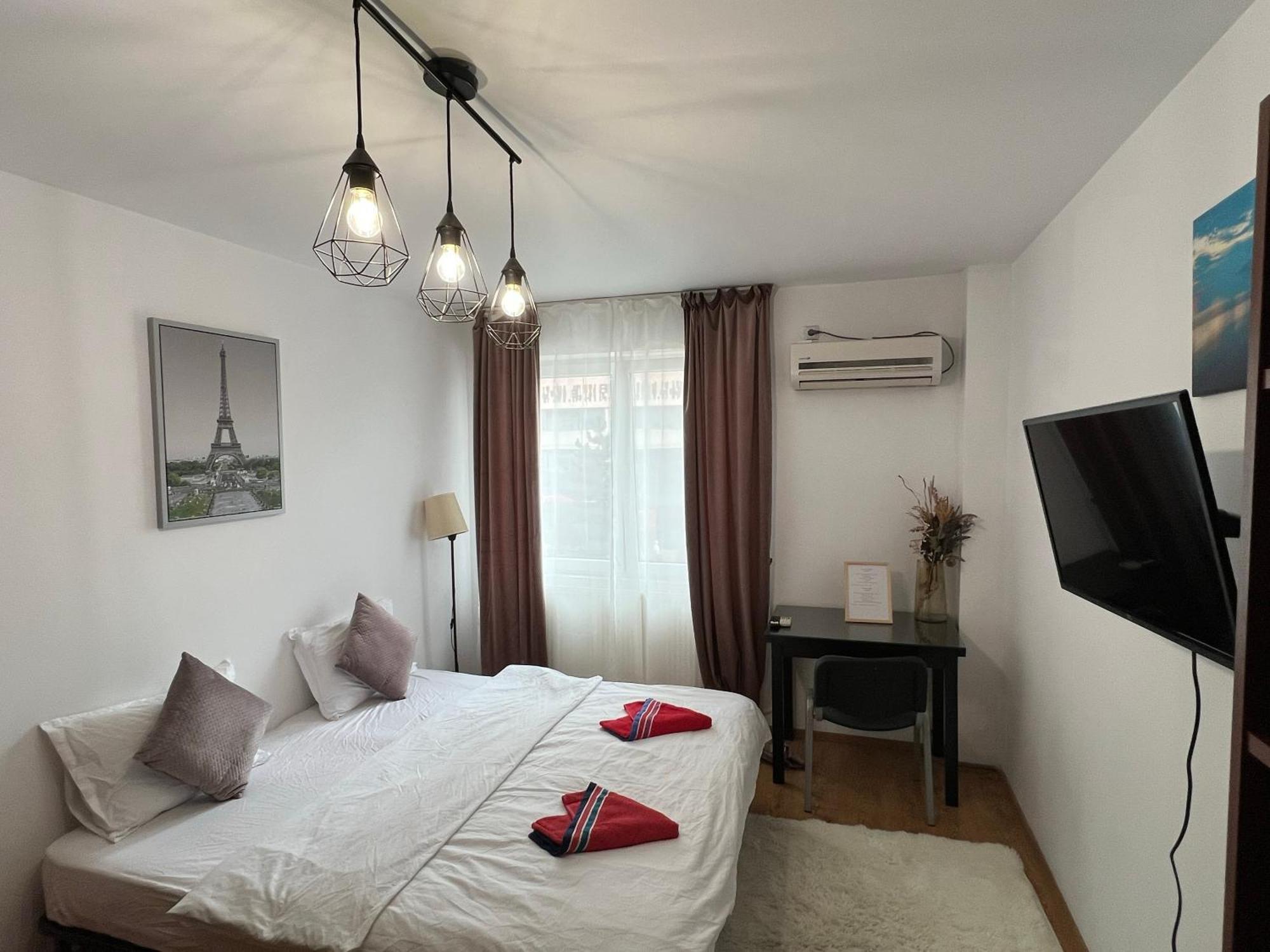 2 Rooms Apartment City Center Iasi Luaran gambar