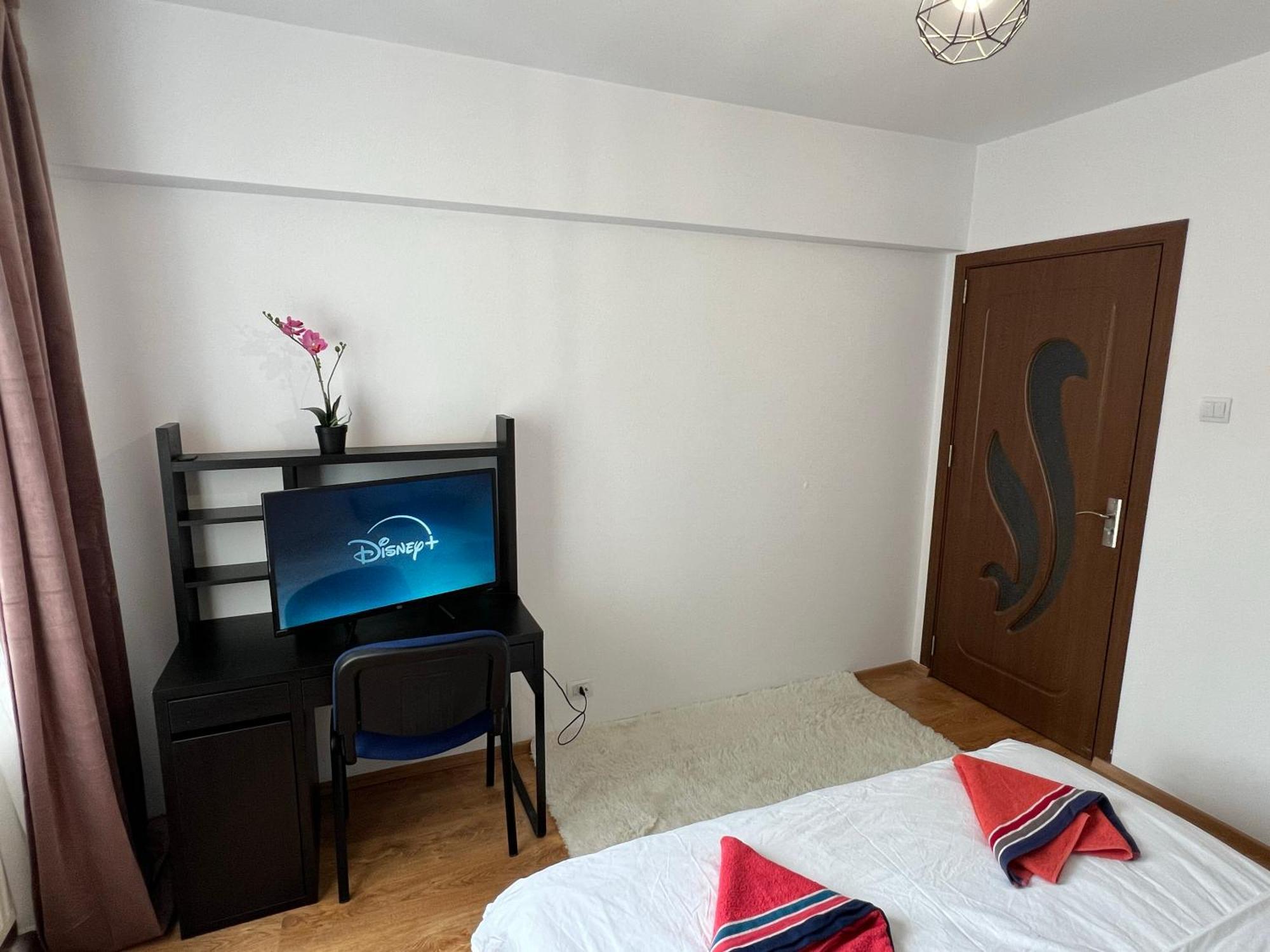 2 Rooms Apartment City Center Iasi Luaran gambar